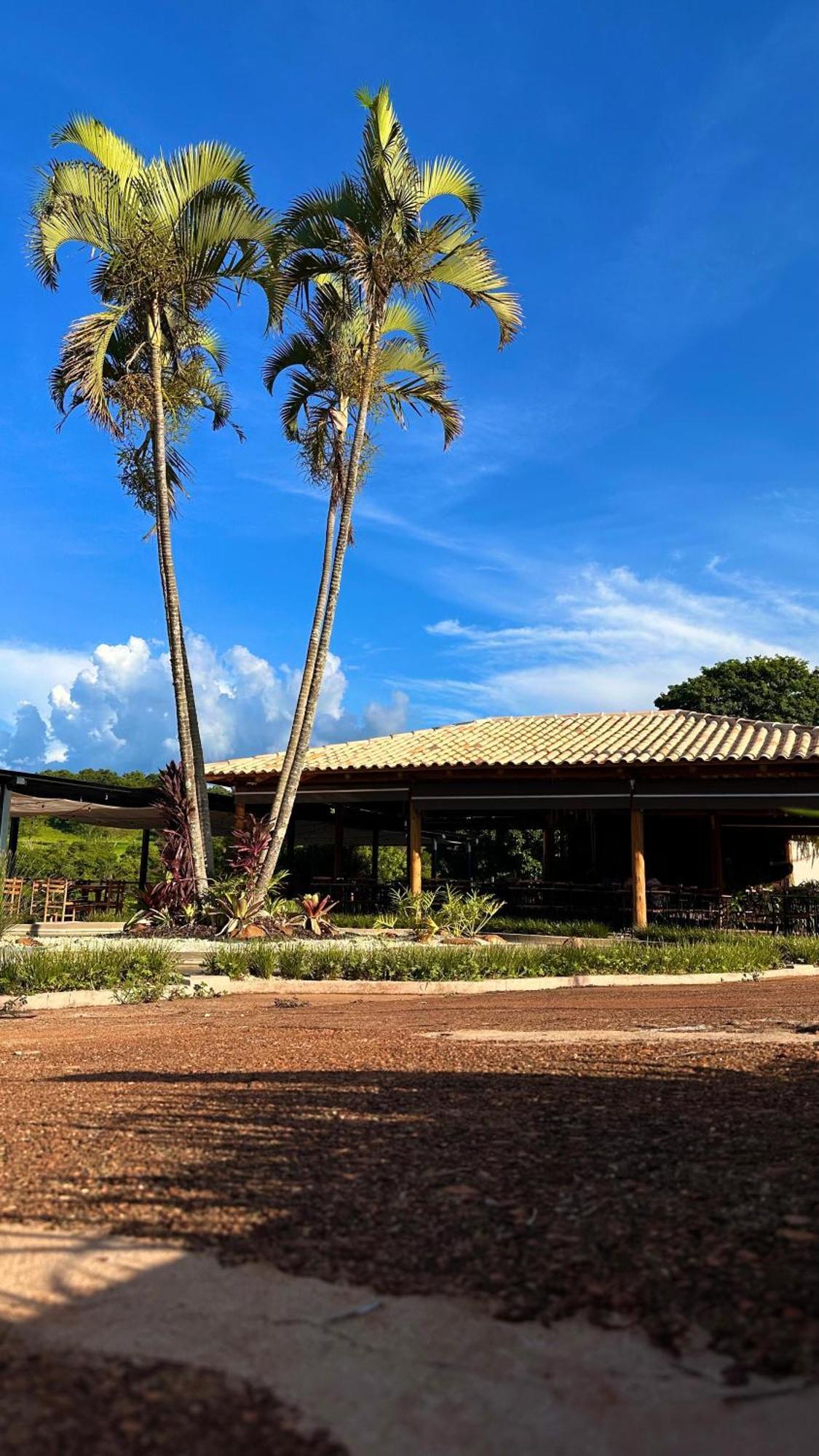 Hotel Fazenda Morro De Pedra Nova Ponte Exteriör bild